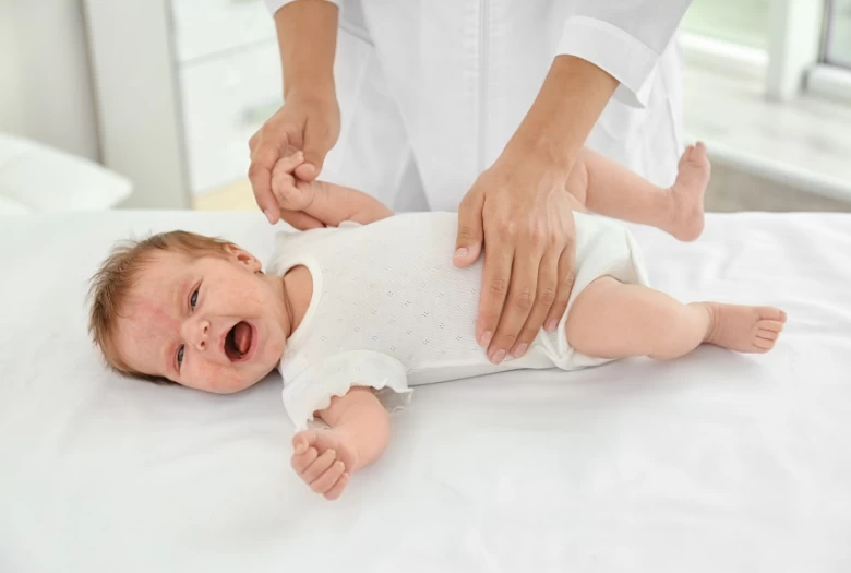 Những nguy cơ có thể xảy ra khi dùng nước xả vải cho trẻ sơ sinh